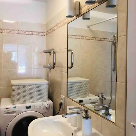Newly Renovated In The Heart Of Old Town *